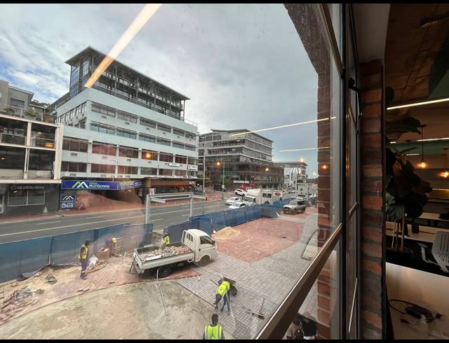 199M² OFFICE TO LET IN GREEN POINT